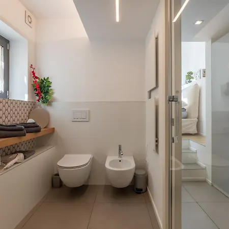 Cozy - In The Heart Of - Vicino Al ゲストハウス 3*