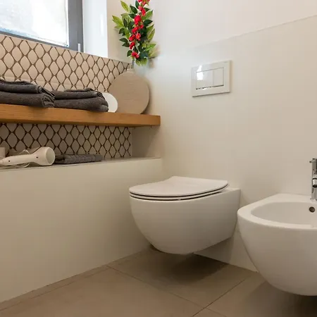 Cozy - In The Heart Of - Vicino Al كومو